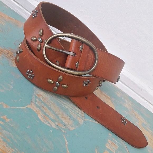 Genuine Leather Belt Ornate Metal Rivets Grommets - Picture 3 of 11